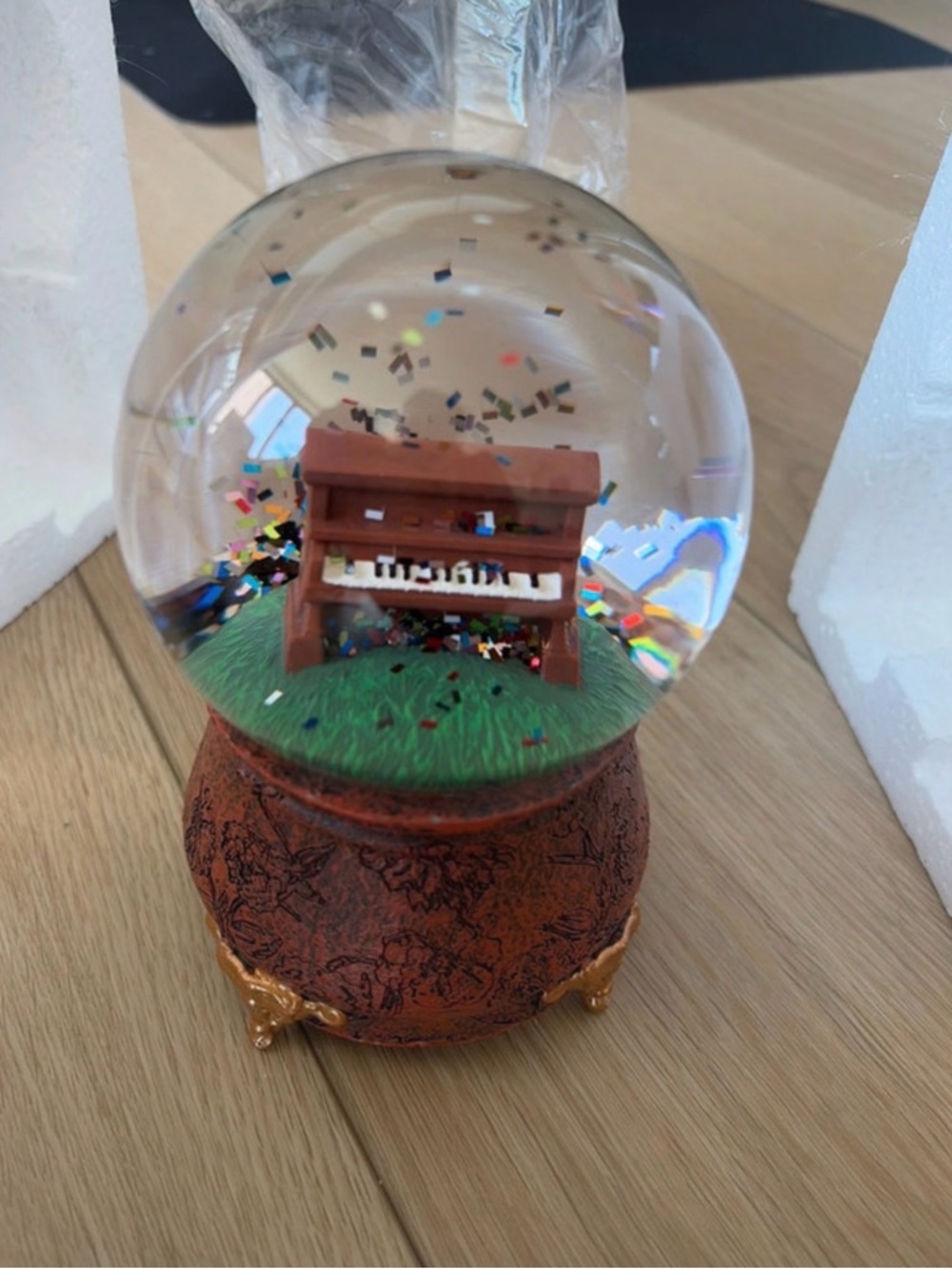 Taylor Swift Eras Tour Acoustic Piano Snowglobe new in box